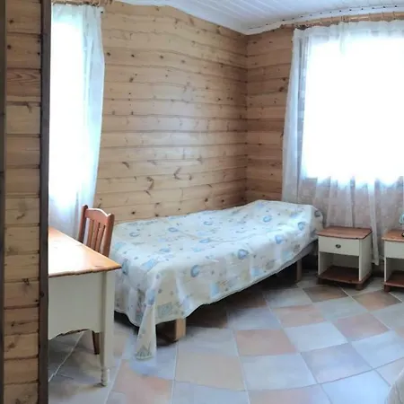 Villa Hiiden Kaemppaekartano Iso Vuokramoekki Laehellae Tiilikan Kansallispuistoa Sotkamo