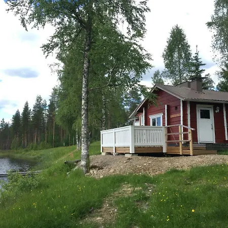 Villa Hiiden Kaemppaekartano Iso Vuokramoekki Laehellae Tiilikan Kansallispuistoa Sotkamo