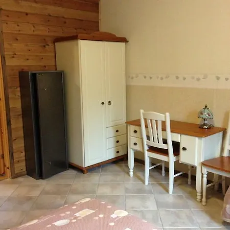 Hiiden Kaemppaekartano Iso Vuokramoekki Laehellae Tiilikan Kansallispuistoa * Sotkamo