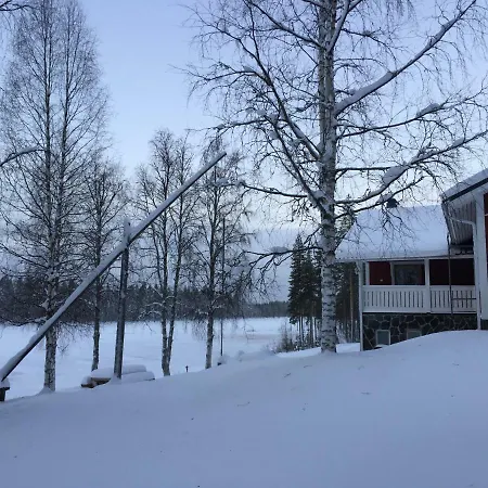 Hiiden Kaemppaekartano Iso Vuokramoekki Laehellae Tiilikan Kansallispuistoa * Sotkamo