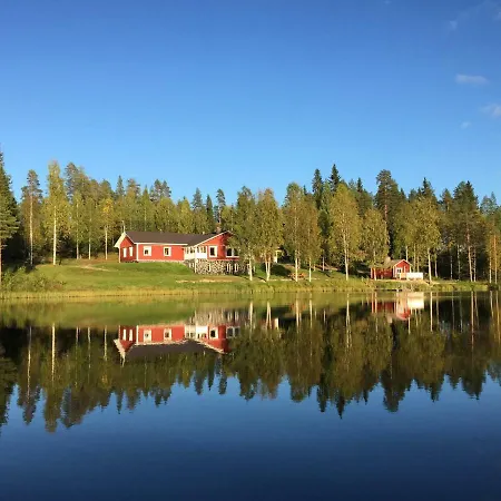 Villa Hiiden Kaemppaekartano Iso Vuokramoekki Laehellae Tiilikan Kansallispuistoa Sotkamo