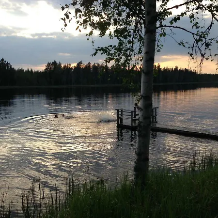 Huvilat Hiiden Kaemppaekartano Iso Vuokramoekki Laehellae Tiilikan Kansallispuistoa *