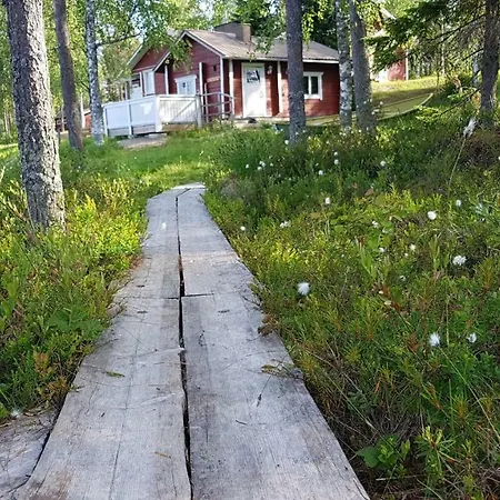 Hiiden Kaemppaekartano Iso Vuokramoekki Laehellae Tiilikan Kansallispuistoa * Sotkamo