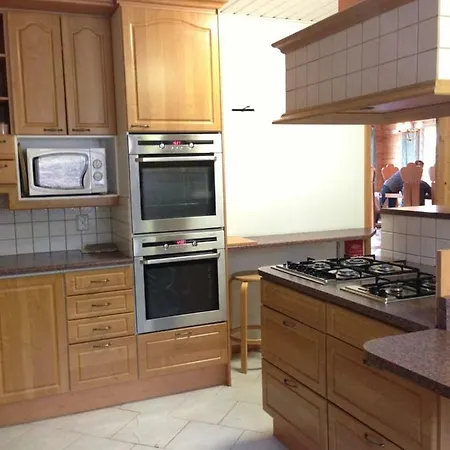 Villa Hiiden Kaemppaekartano Iso Vuokramoekki Laehellae Tiilikan Kansallispuistoa