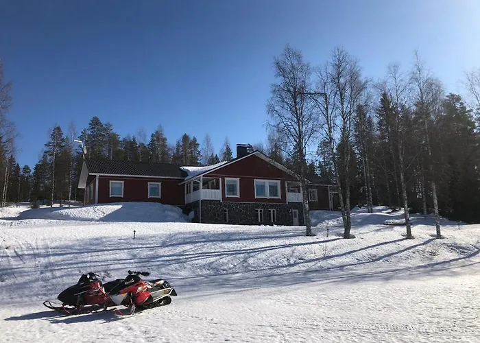 Hiiden Kaemppaekartano Iso Vuokramoekki Laehellae Tiilikan Kansallispuistoa * Соткамо