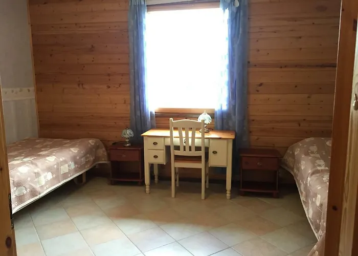 Вилла Hiiden Kaemppaekartano Iso Vuokramoekki Laehellae Tiilikan Kansallispuistoa Соткамо