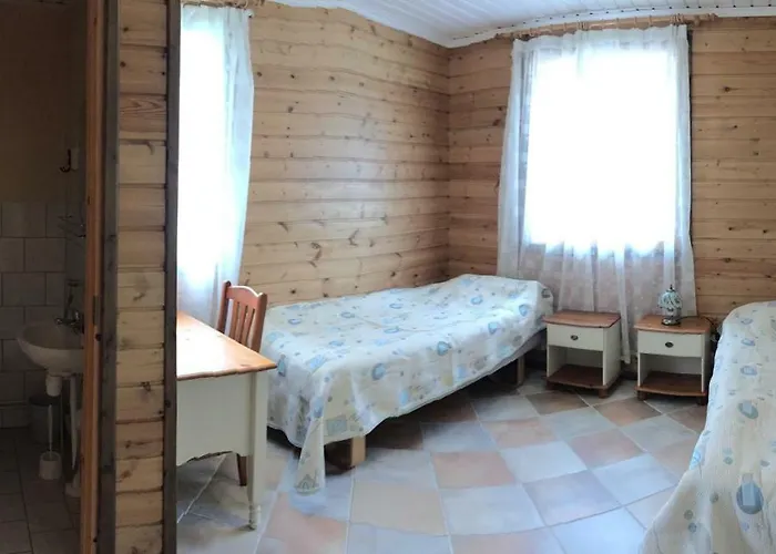 Вилла Hiiden Kaemppaekartano Iso Vuokramoekki Laehellae Tiilikan Kansallispuistoa Соткамо