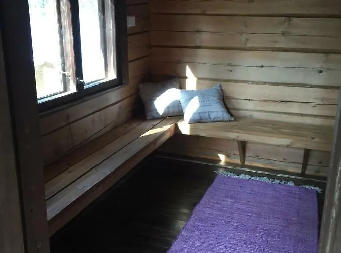 Hiiden Kaemppaekartano Iso Vuokramoekki Laehellae Tiilikan Kansallispuistoa Вилла