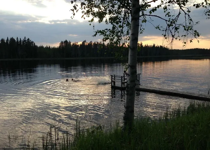 Вилла Hiiden Kaemppaekartano Iso Vuokramoekki Laehellae Tiilikan Kansallispuistoa *