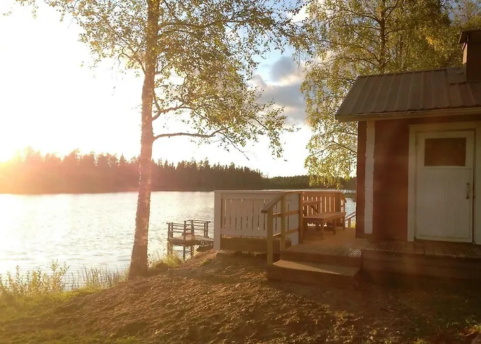 Hiiden Kaemppaekartano Iso Vuokramoekki Laehellae Tiilikan Kansallispuistoa Вилла *