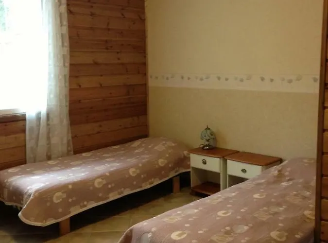 Hiiden Kaemppaekartano Iso Vuokramoekki Laehellae Tiilikan Kansallispuistoa Вилла Соткамо