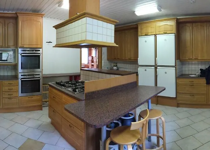 Вилла Hiiden Kaemppaekartano Iso Vuokramoekki Laehellae Tiilikan Kansallispuistoa Соткамо