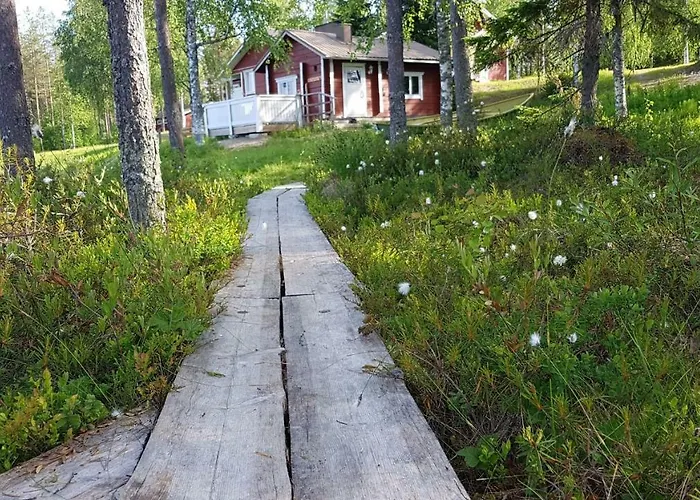 Hiiden Kaemppaekartano Iso Vuokramoekki Laehellae Tiilikan Kansallispuistoa * Соткамо