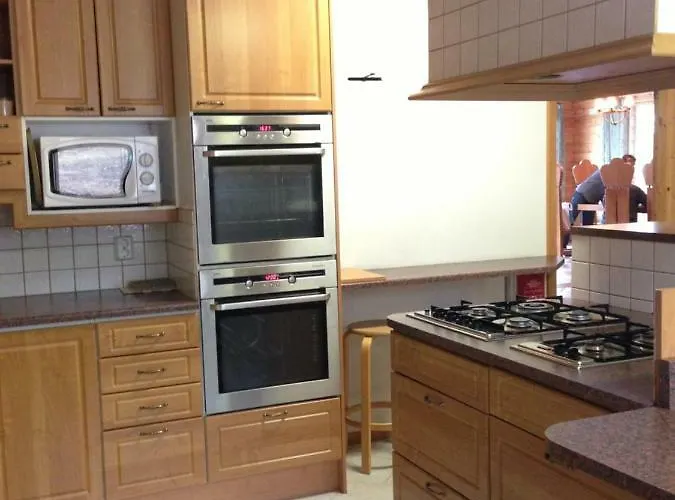 Вилла Hiiden Kaemppaekartano Iso Vuokramoekki Laehellae Tiilikan Kansallispuistoa